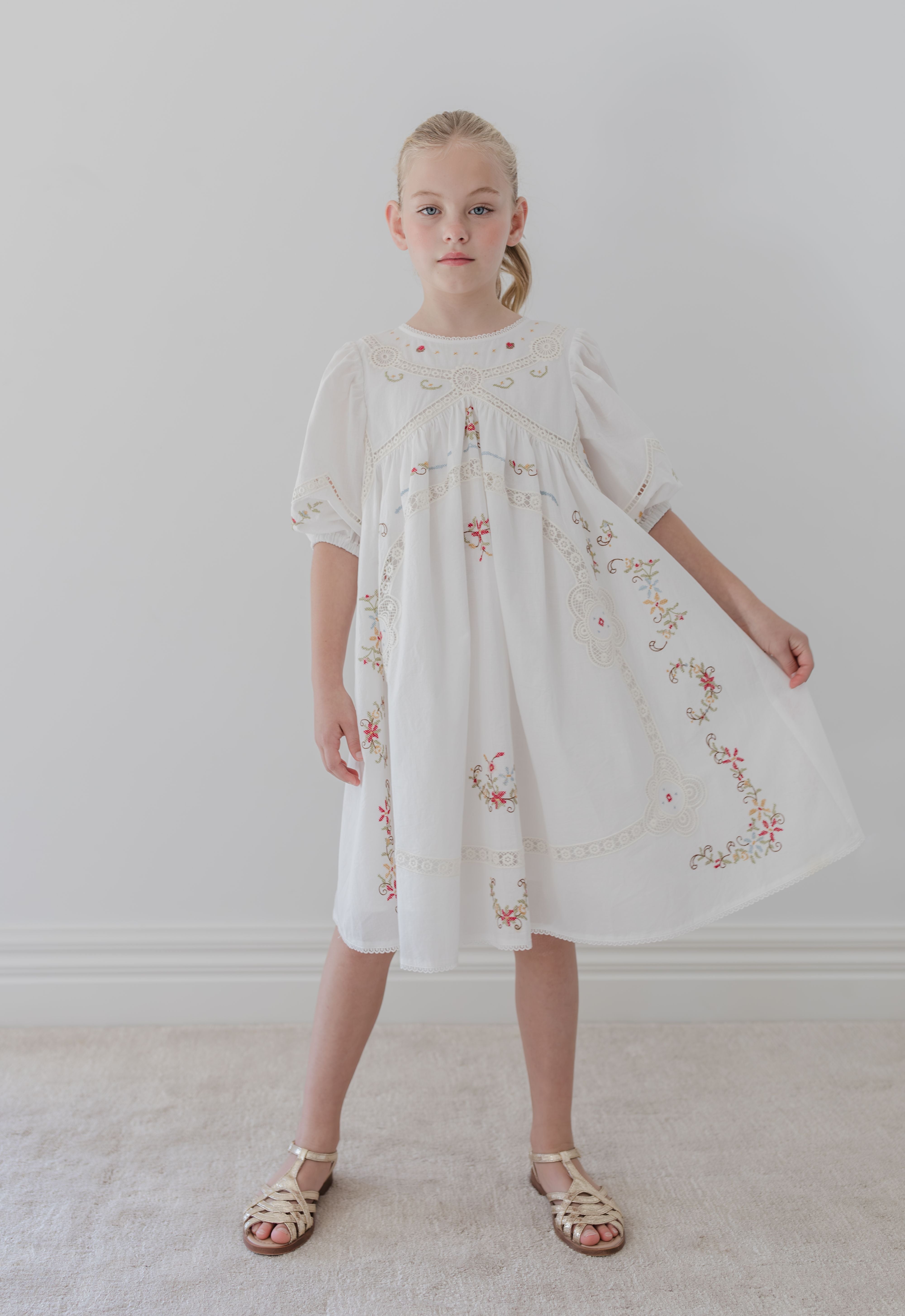 Petite Amalie White Cross Stitch Elbow Sleeve Dress 1380 / 7y Petite Amalie White Cross Stitch Elbow Sleeve Dress 1380 / 7y