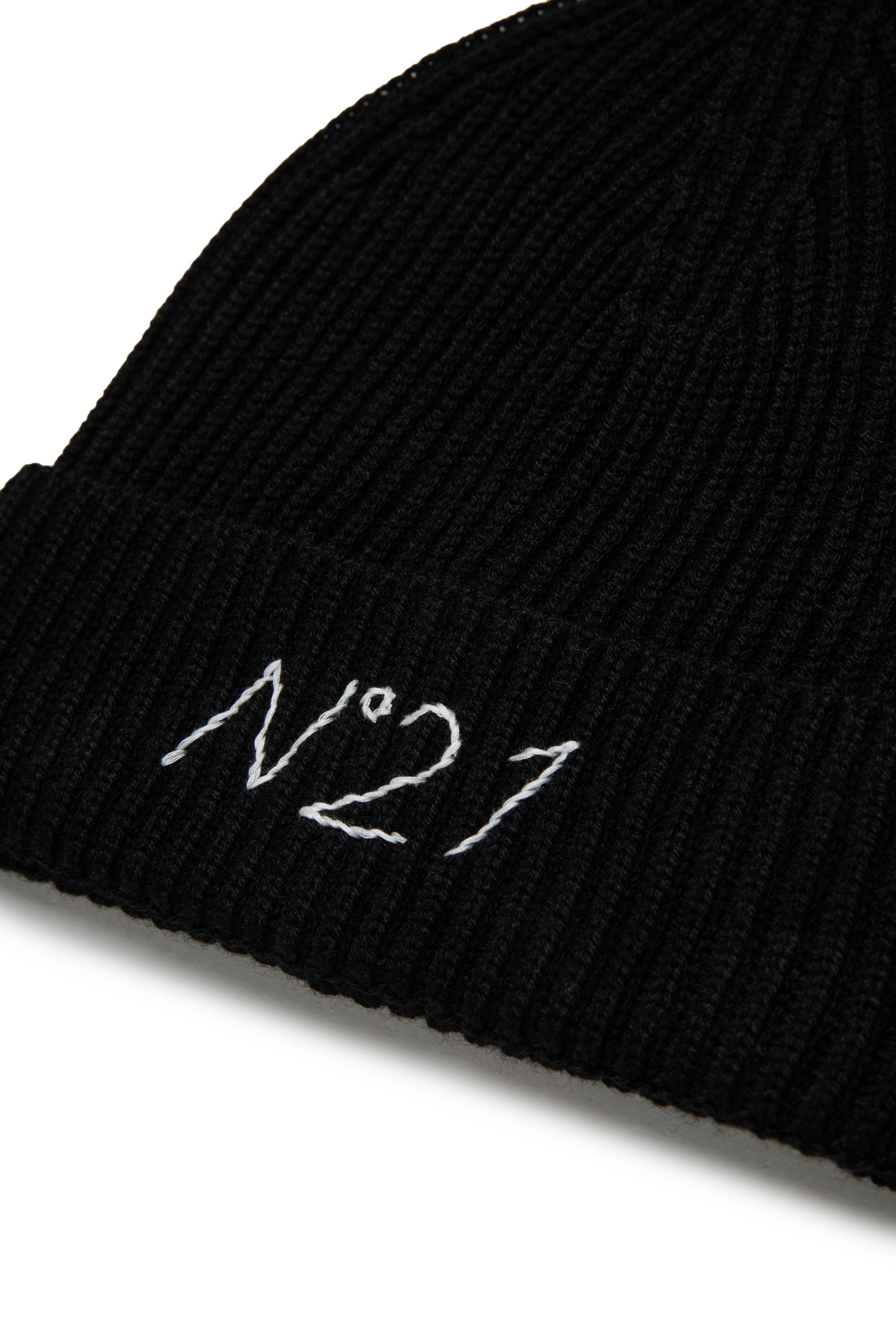No21 Black Beanie