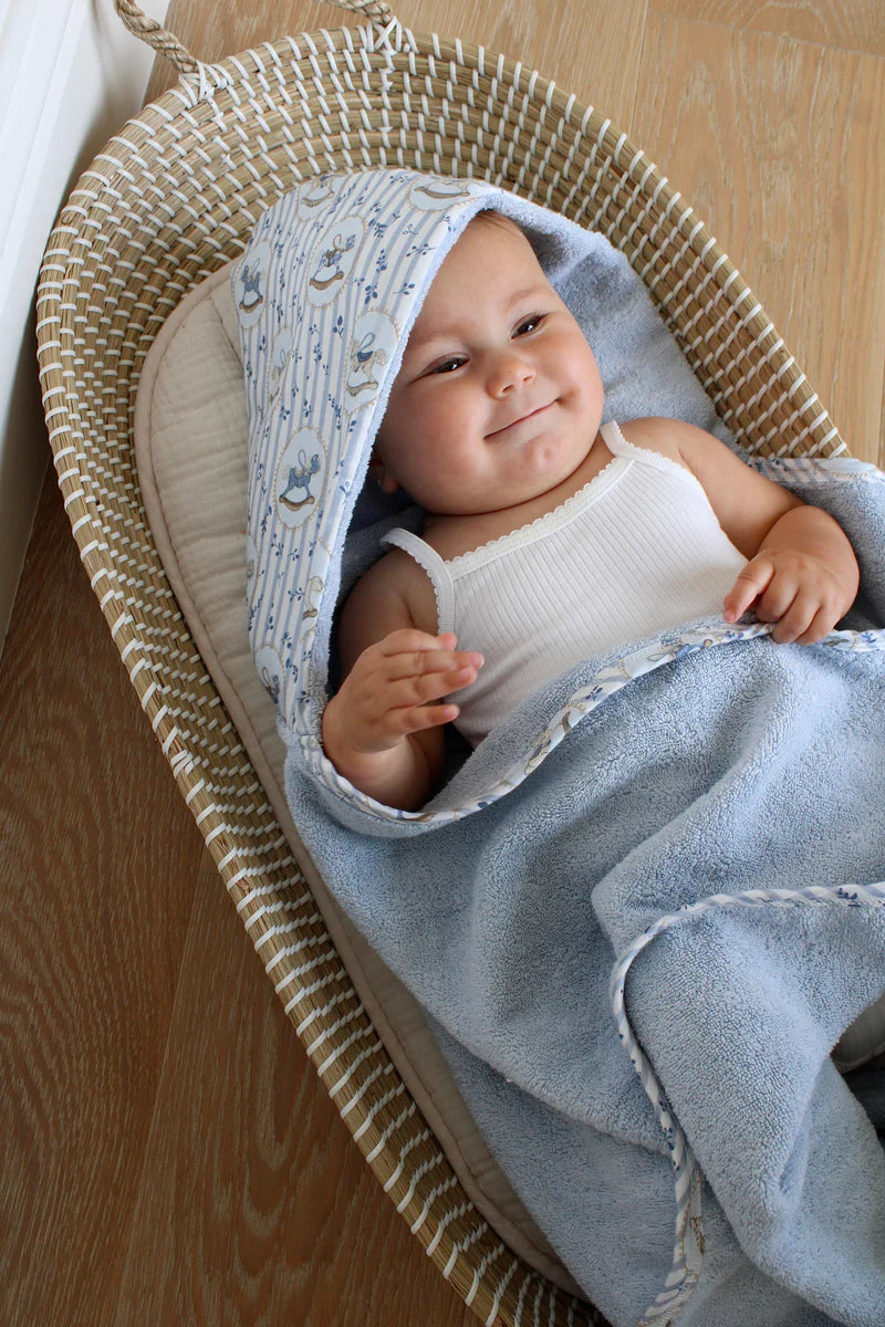 Little Threads Hooded Bath Towel