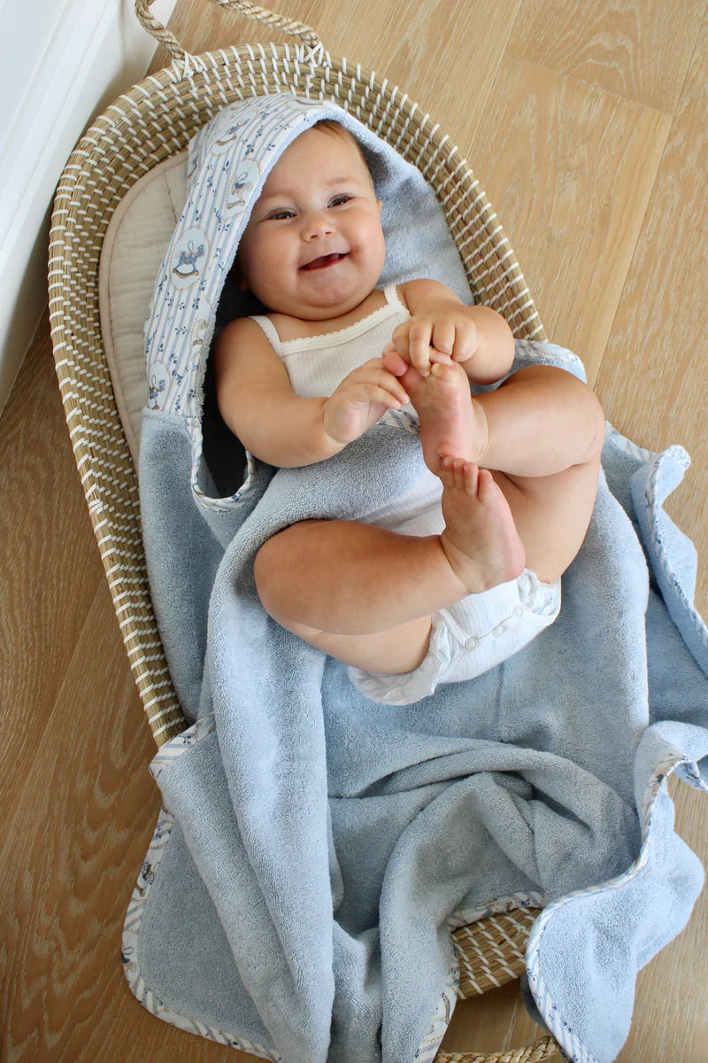 Little Threads Hooded Bath Towel