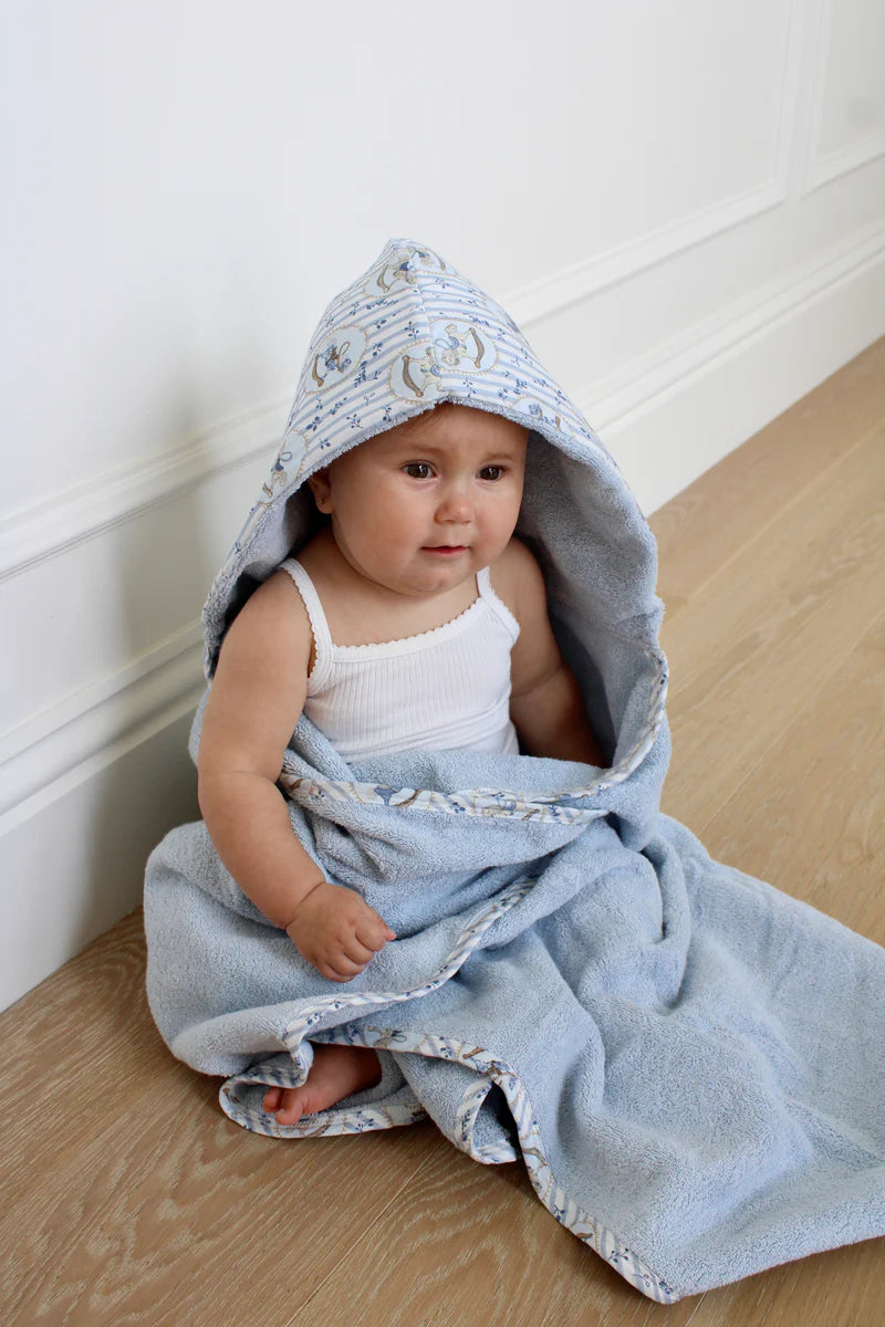 Little Threads Hooded Bath Towel
