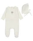 Bee And Dee Embroidered Center Embossed Set