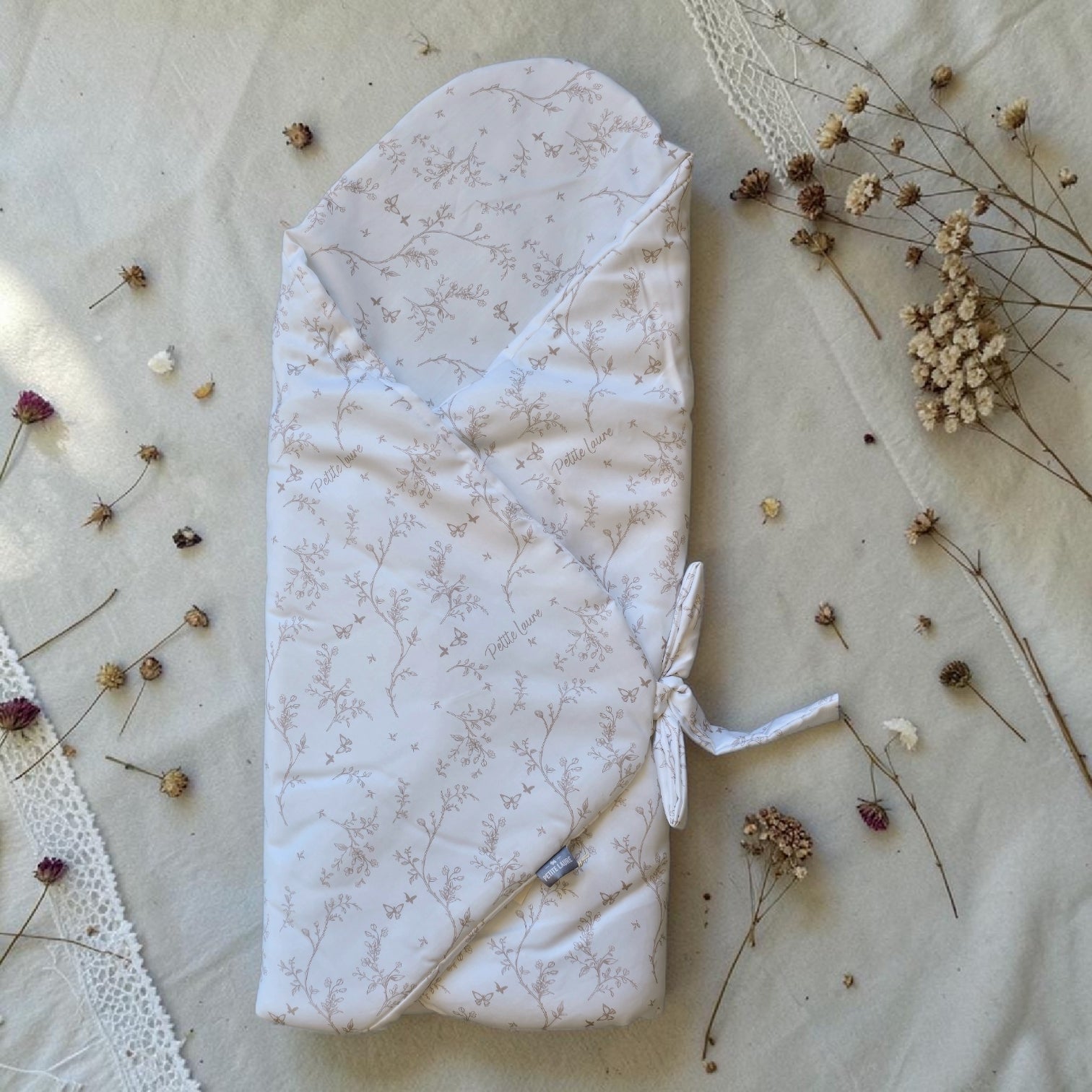 Petite Laure Baby Nest Wrap